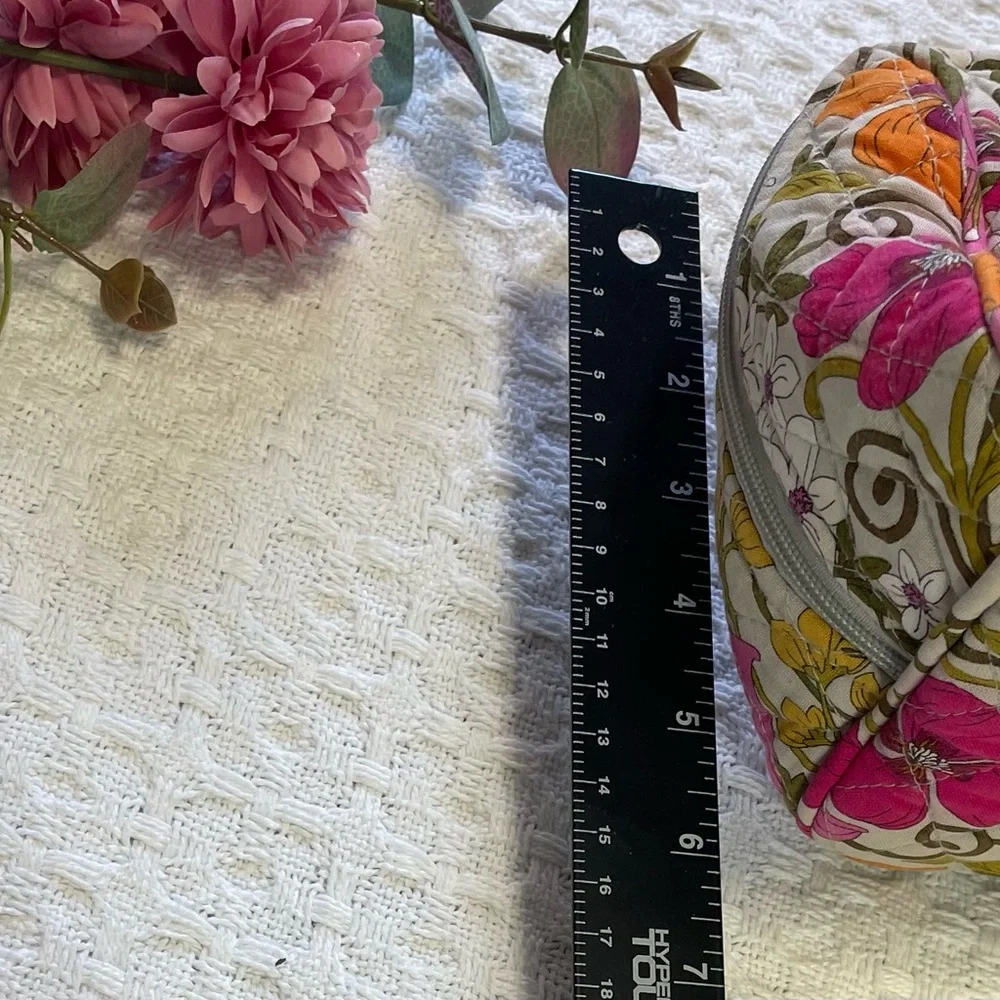 Vera Bradley Floral Multi-Color‎ Women's Cosmetic Bag~